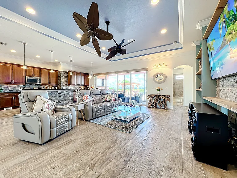 5310 Swift River Ct — Photo 16