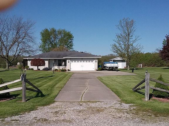 3rd image of 324 Seneca Dr