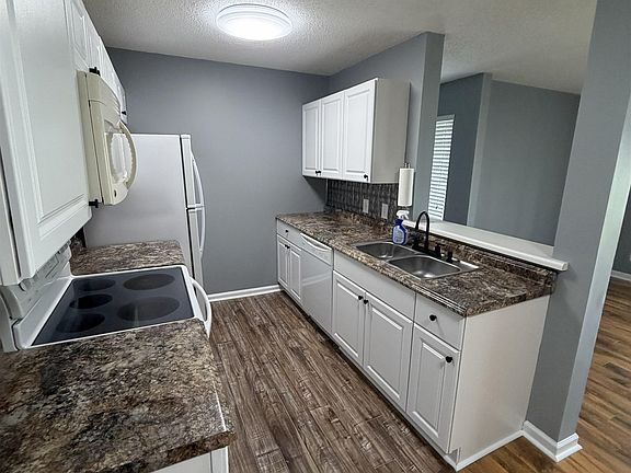 5th image of 8725 Chandler Dr. Unit A