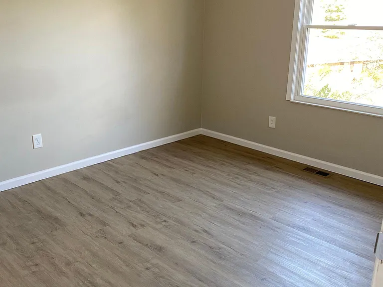 2506 Meadowmar Ln — Photo 17