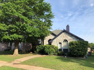 1423 Springwood Dr, Mesquite, TX 75181