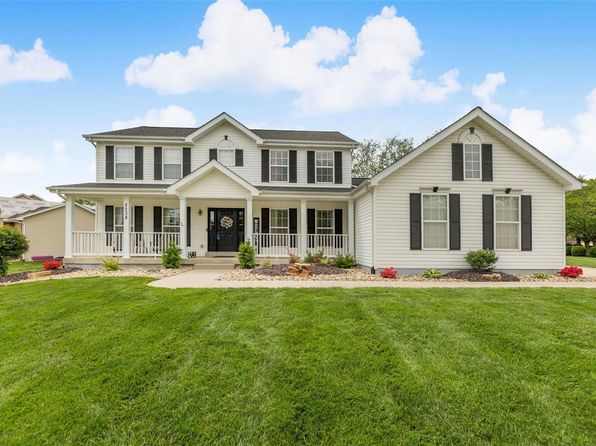 2238 Jack Nicklaus Dr, Belleville, IL 62220