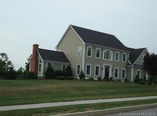 13 Farm View Dr, Norwich, CT 06360