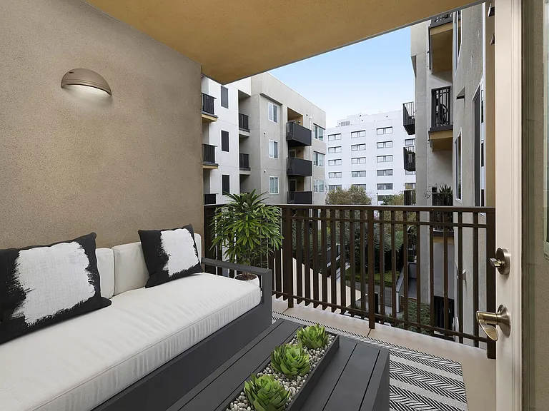 Camden Glendale — Photo 20