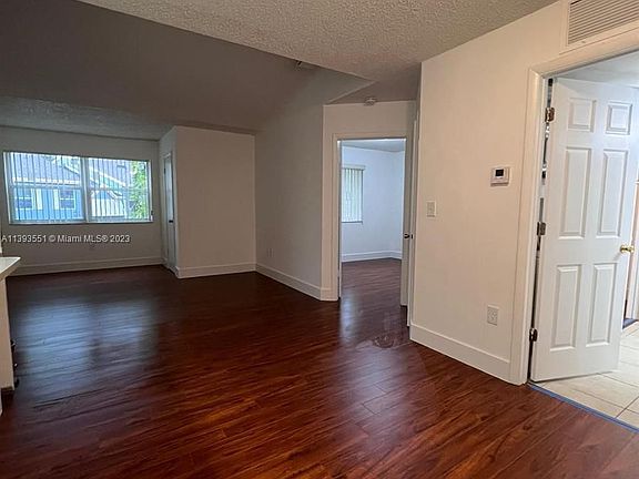 4th image of 17580 NW 67th Pl #C-1