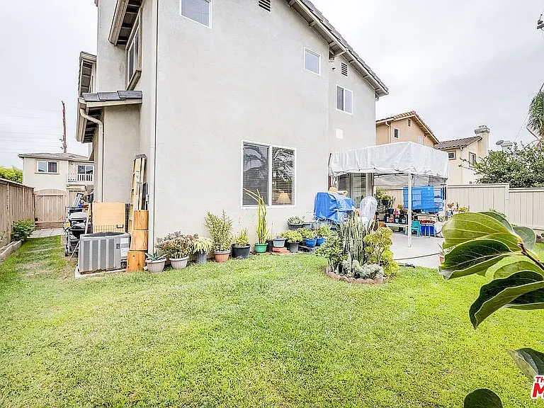8332 Telegraph Rd — Photo 17