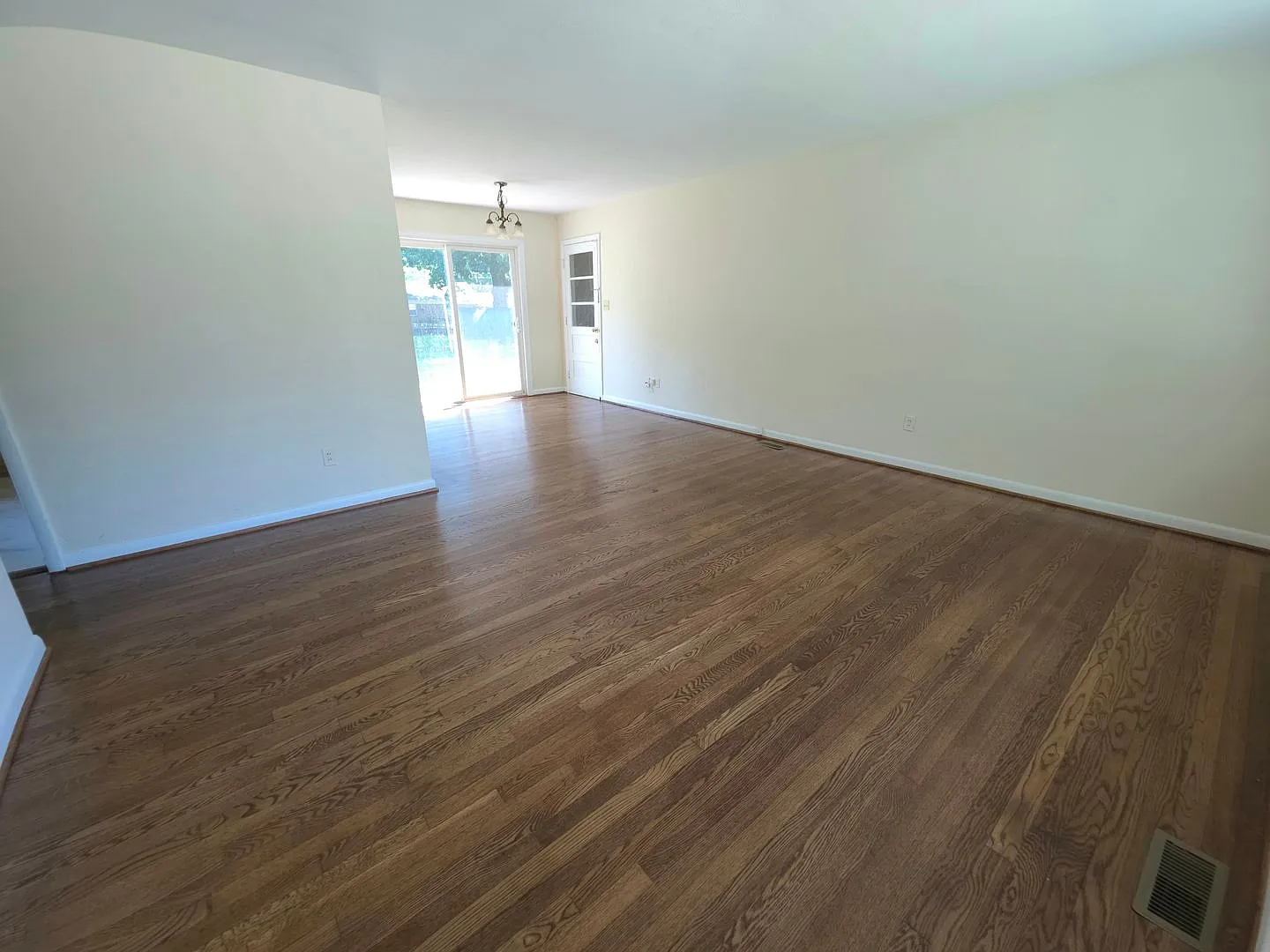 Move In Ready 3 Bedroom Ranch! — Photo 2