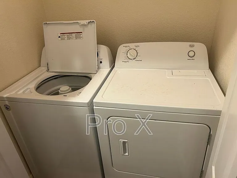 2670 N Valencia Ave #2670 N VALENCIA AVE — Photo 6