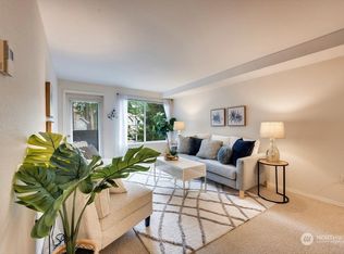 15433 Country Club Dr UNIT F204, Mill Creek, WA 98012