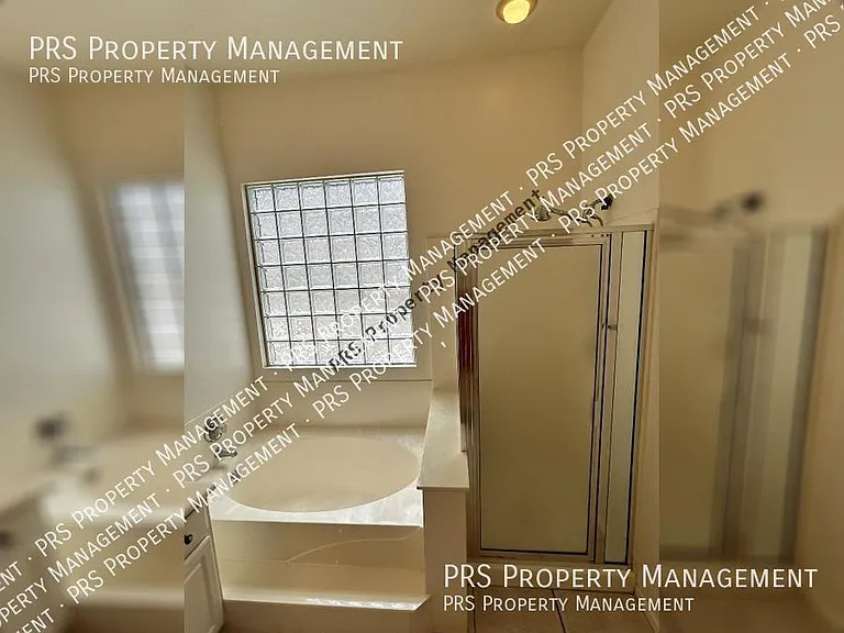 8003 W Clara Ln — Photo 38