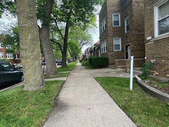 2nd image of 7847 S Langley Ave #2