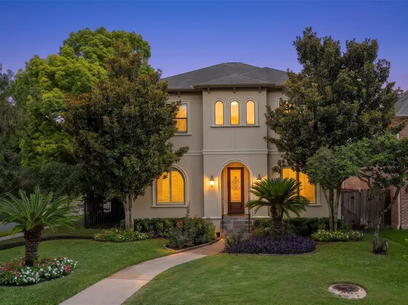 4440 Betty St, Bellaire, TX 77401