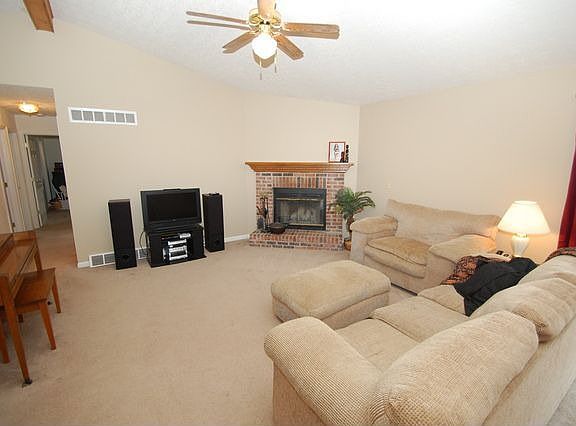 3rd image of 10241 Finnell Ln