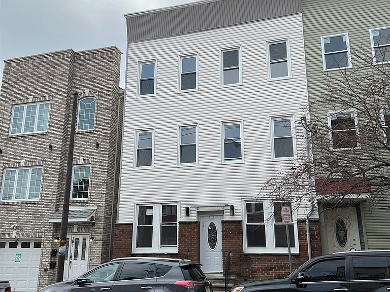 107 Magazine St #2R — Photo 40