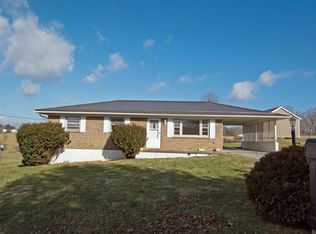264 Green Acres Dr, Lewisburg, WV 24901