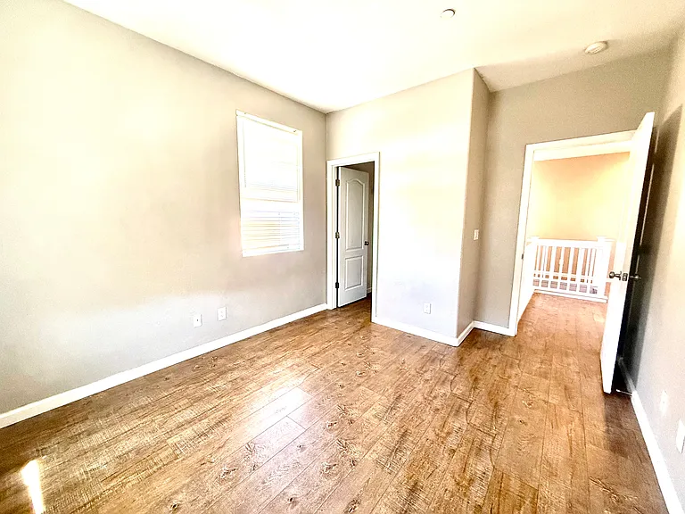 1730 Hemlock Ct — Photo 11