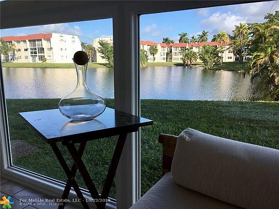 4th image of 2931 Sunrise Lakes Dr E APT 107