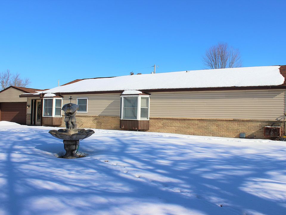 1st image of 1838 Lakeshore Dr