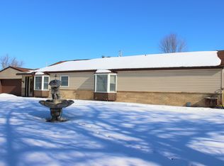 1838 Lakeshore Dr, La Crosse, WI 54603