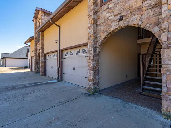 5201 Albert Pike Rd APT B3, Hot Springs, AR 71913