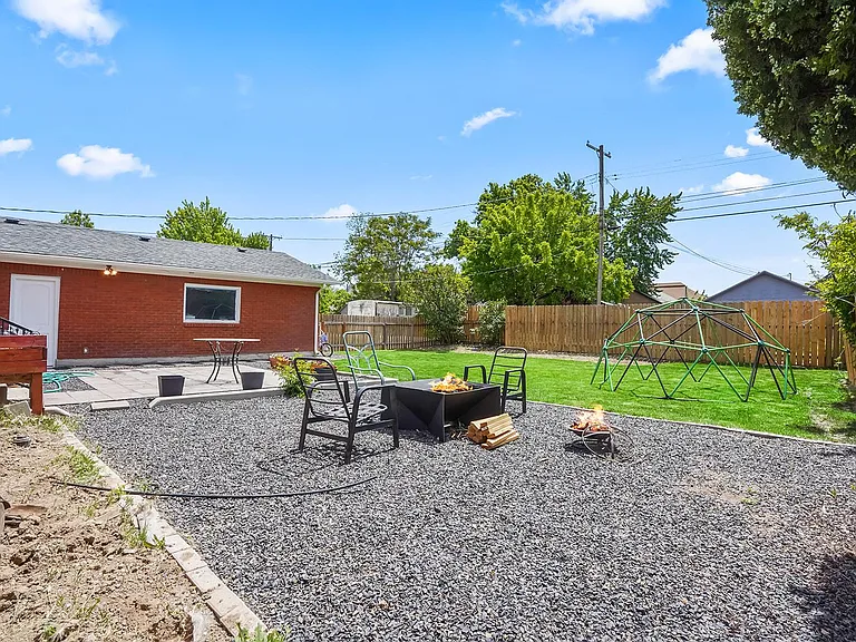221 E State Ave — Photo 13