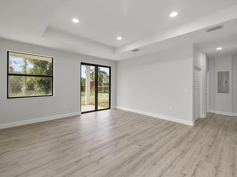 3302 56th St W — Photo 10