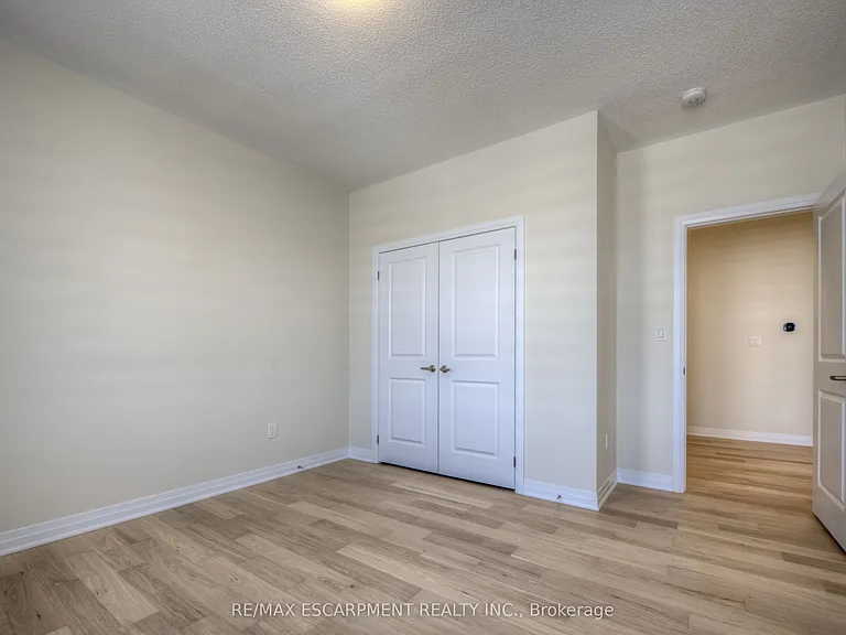 104 Settlers Rd E — Photo 28