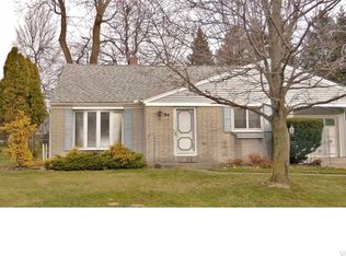 39 Wyndmoor Ct, Depew, NY 14043