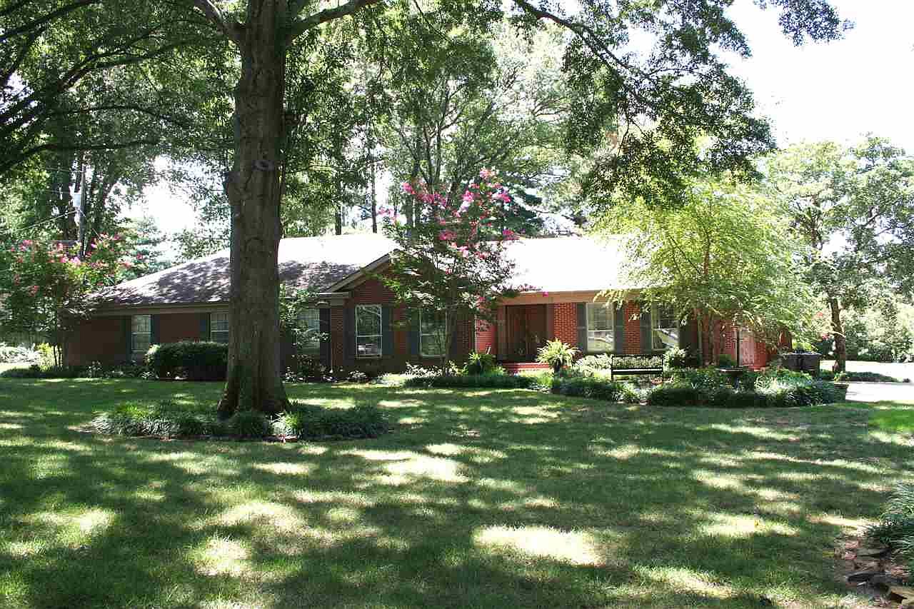 1517 Lake Rd, Dyersburg, TN 38024 Zillow