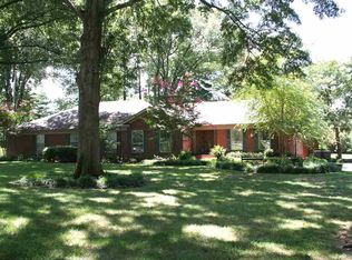 1517 Lake Rd, Dyersburg, TN 38024