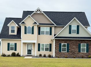 106 Barnhouse Rd, Jacksonville, NC 28546