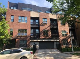 935 W Belle Plaine Ave #206, Chicago, IL 60613