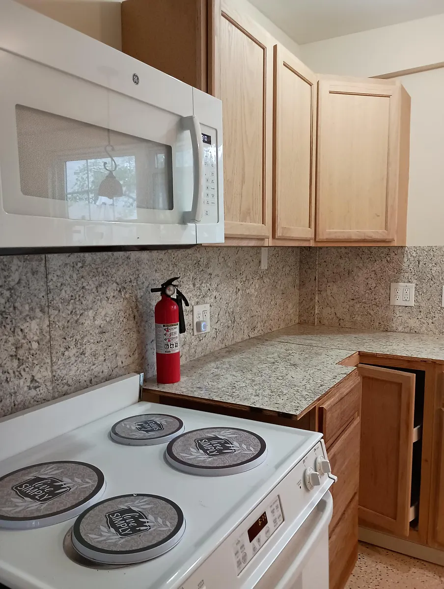 Building Photo - 162 N Union Ave #1