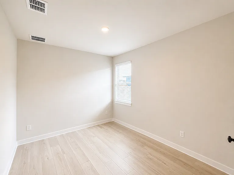 121 Yellowstone Dr — Photo 17
