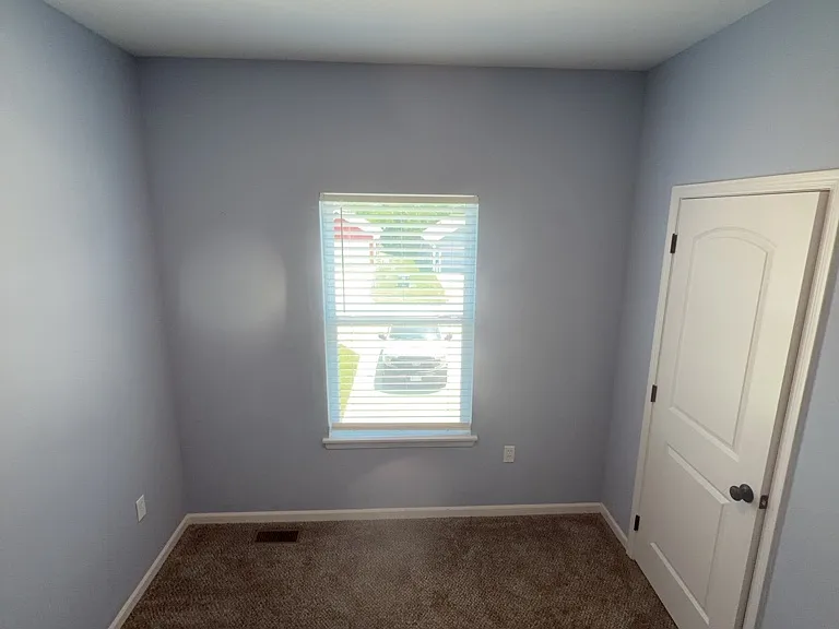 112 S McGee St — Photo 12