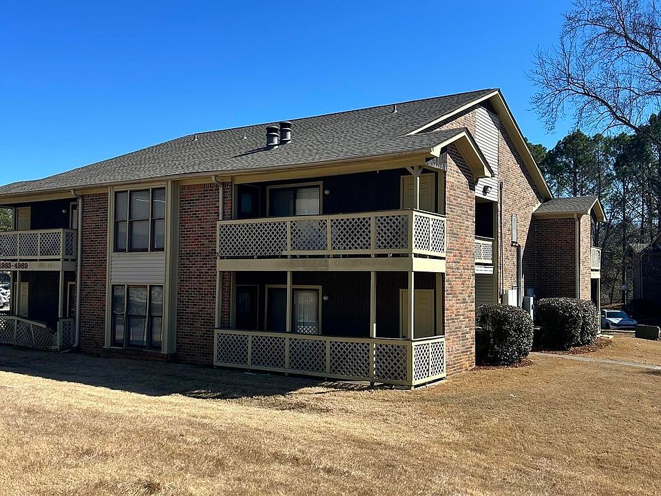 2nd image of 4975 Seven Pine Cir #6