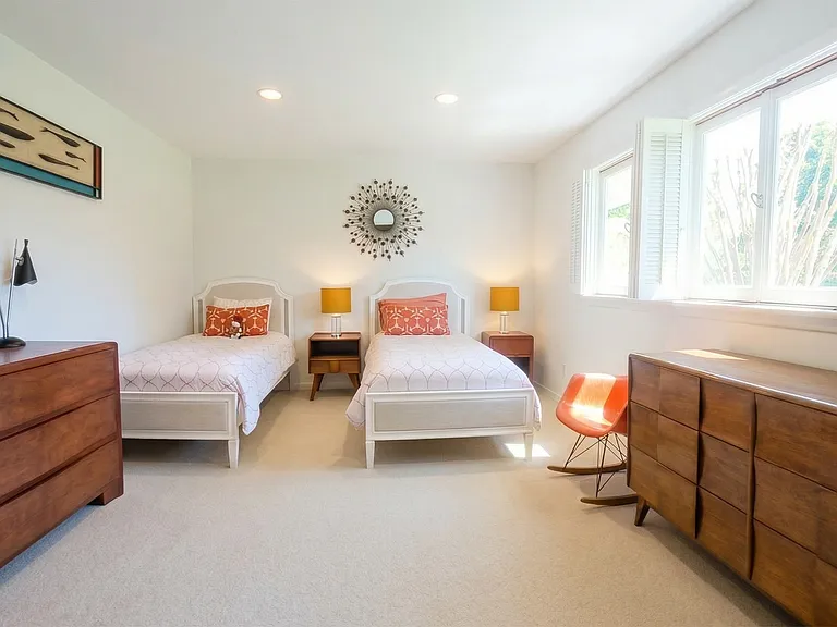 151 Georgica Rd — Photo 18