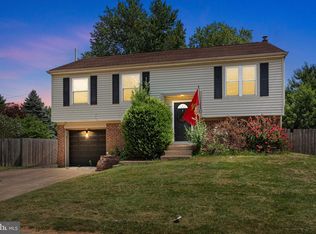 525 Nel Dr, Fairless Hills, PA 19030