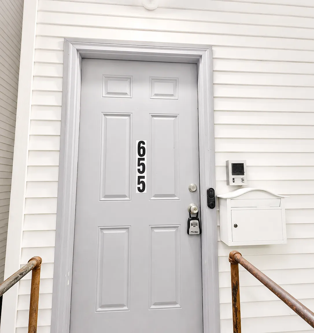 4 bed, 1200 sqft, $2,495 — Photo 3