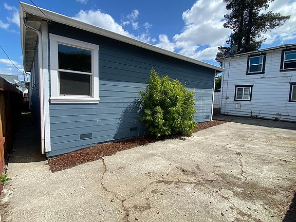 3rd image of 884 Petaluma Blvd S