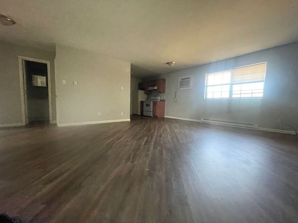 1st image of 500 N Westridge Dr APT D8