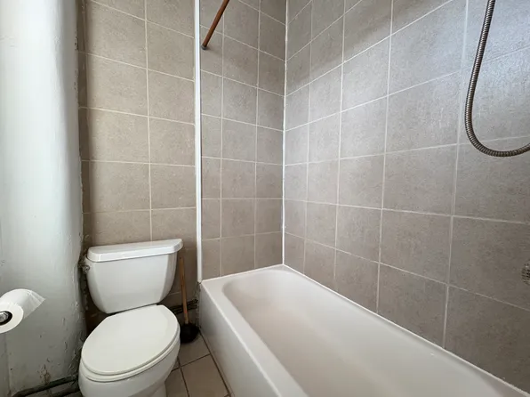 49 Saint Pauls Avenue image 6 of 6