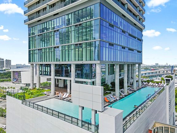 4th image of 398 NE 5th St #3318