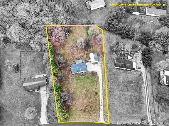 3rd image of 6705 Harrison Trail NE