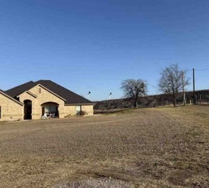 2nd image of 157 Chase Ln