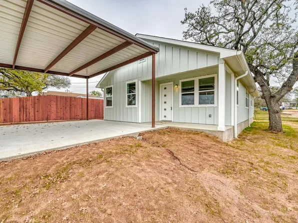 1915 Willow Street, Kingsland, TX 78639