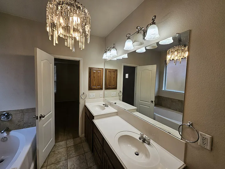3049 Trinity Lakes Dr — Photo 22