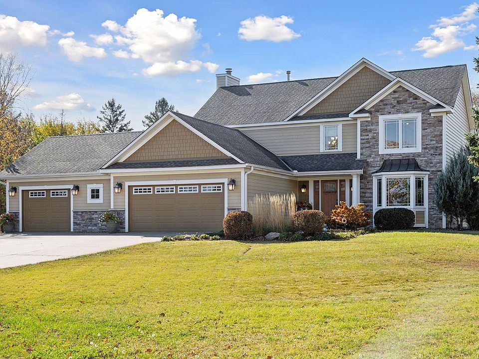 1st image of 2487 Pondhaven Cir