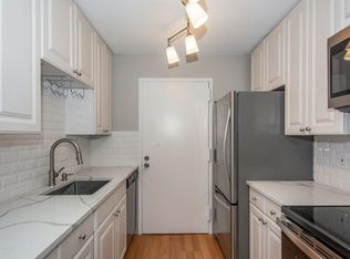 1 Village Way APT 5, Natick, MA 01760