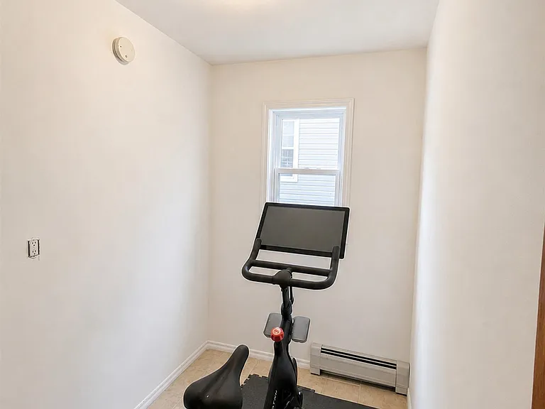 485 Manila Ave #3 — Photo 18